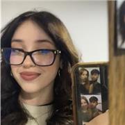 Profesora en una academia particular de inglés para niños en Primaria